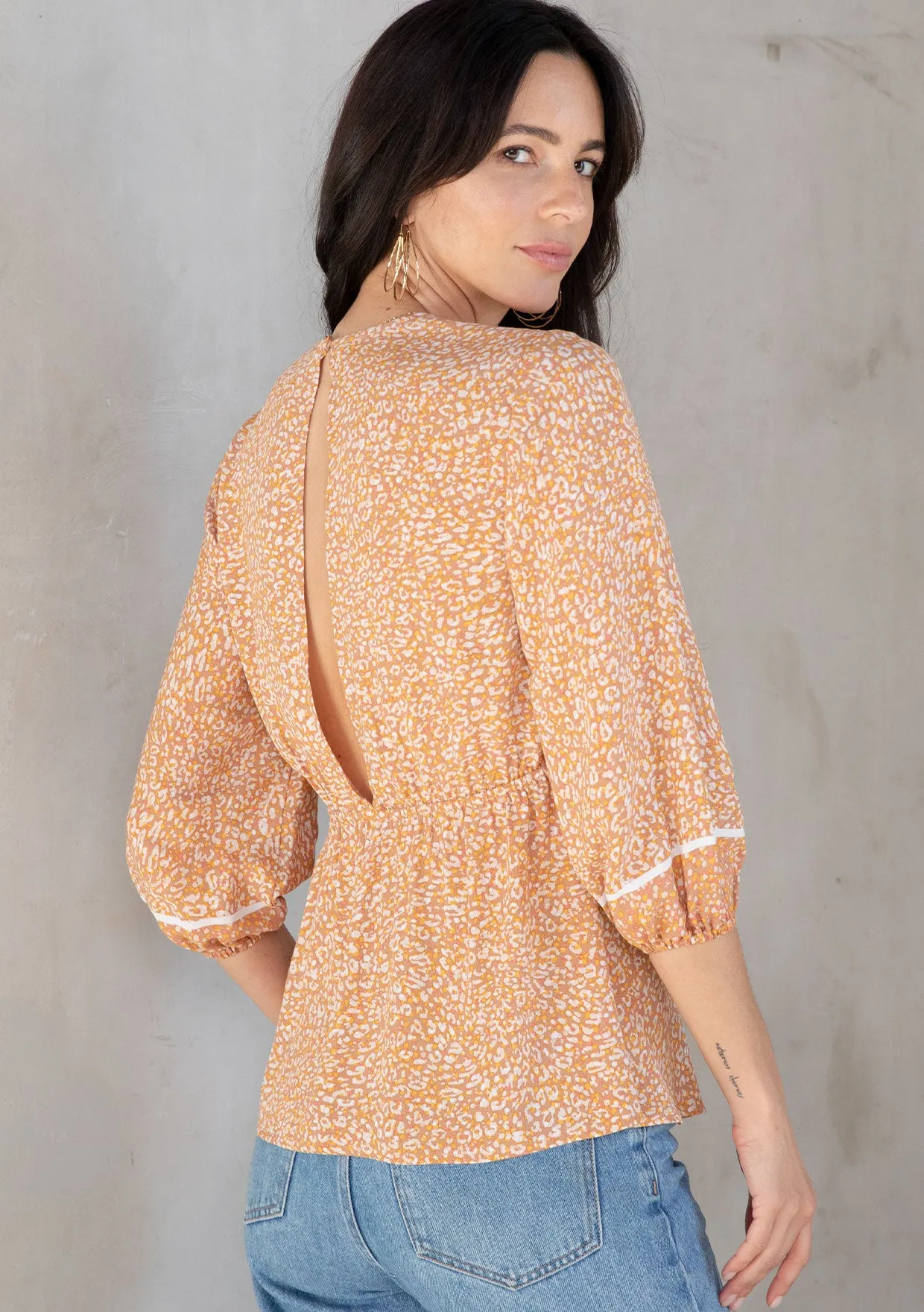 3/4 Sleeve Tie Front Blouse