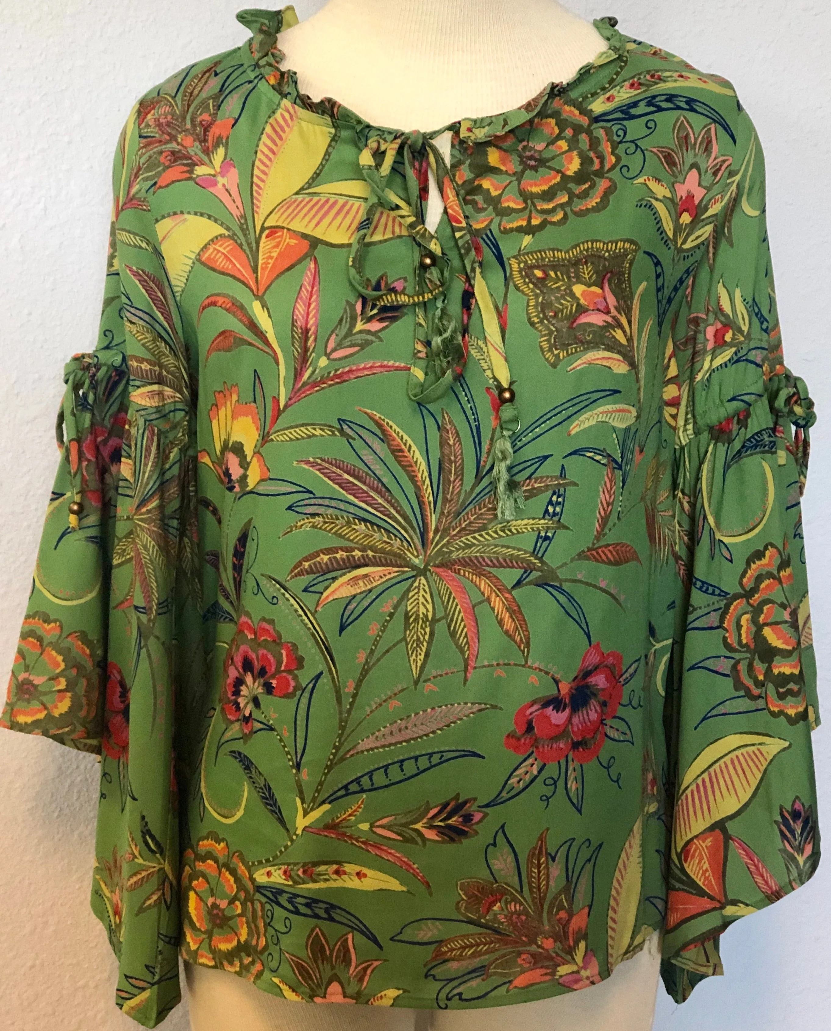 BELL SLEEVE PEASANT TOP