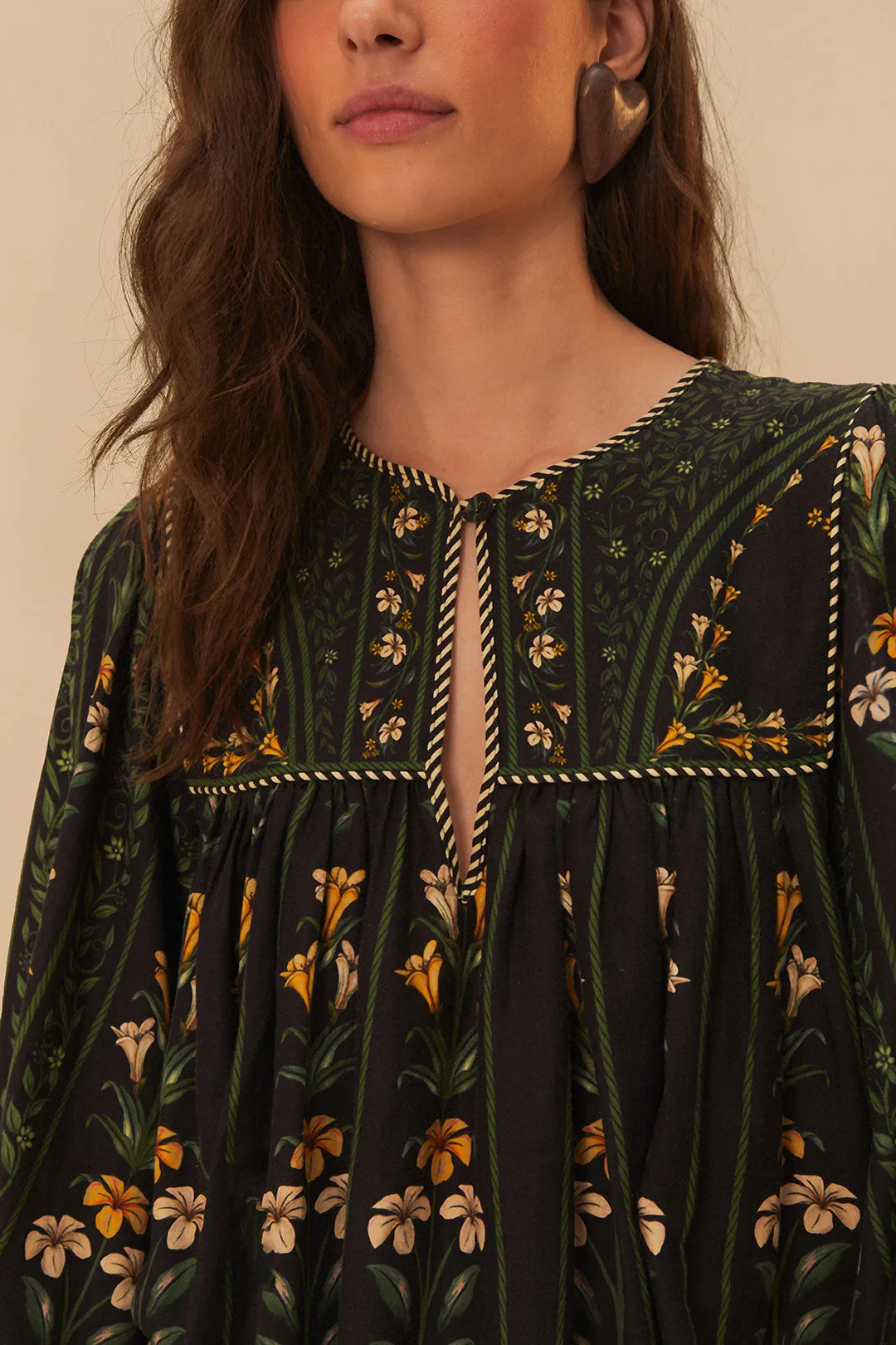FARM RIO FLOWERS ARCH BLACK LONG SLEEVE SHIRT