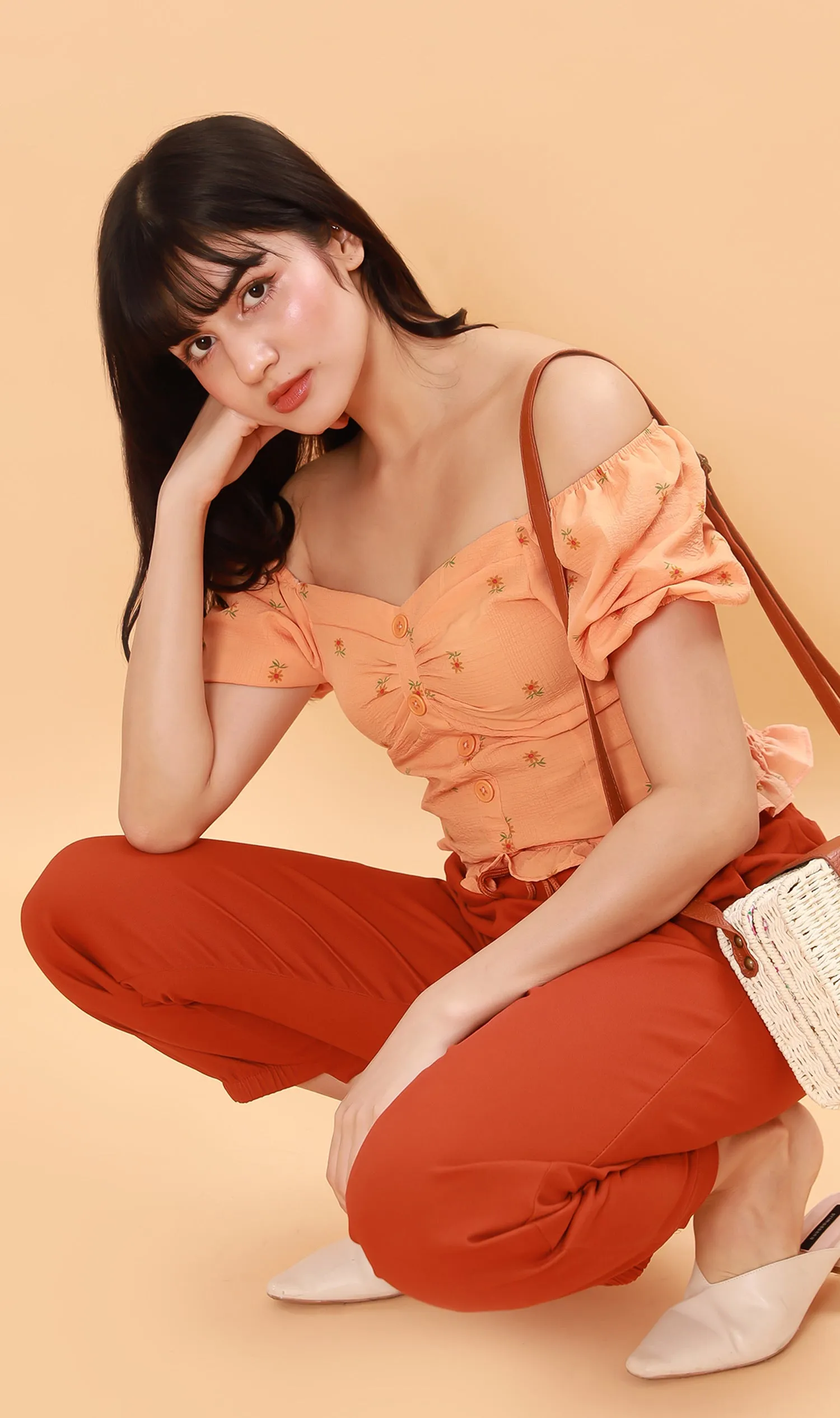 PENELOPE Sweetheart-Neck Puff-Sleeve Top (Melon)