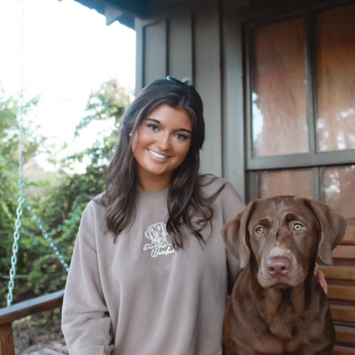 Pinny Embroidered Clay Crewneck