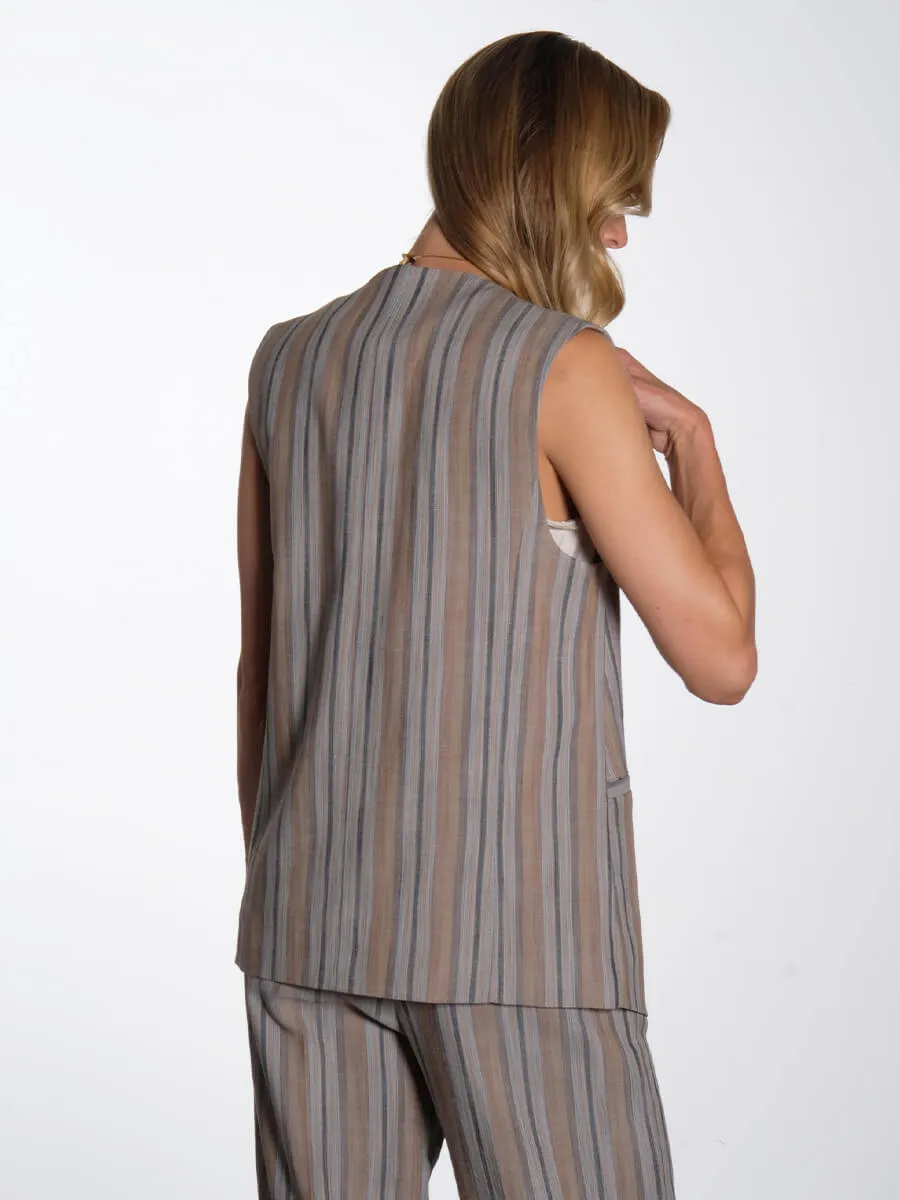 Saleni Vest