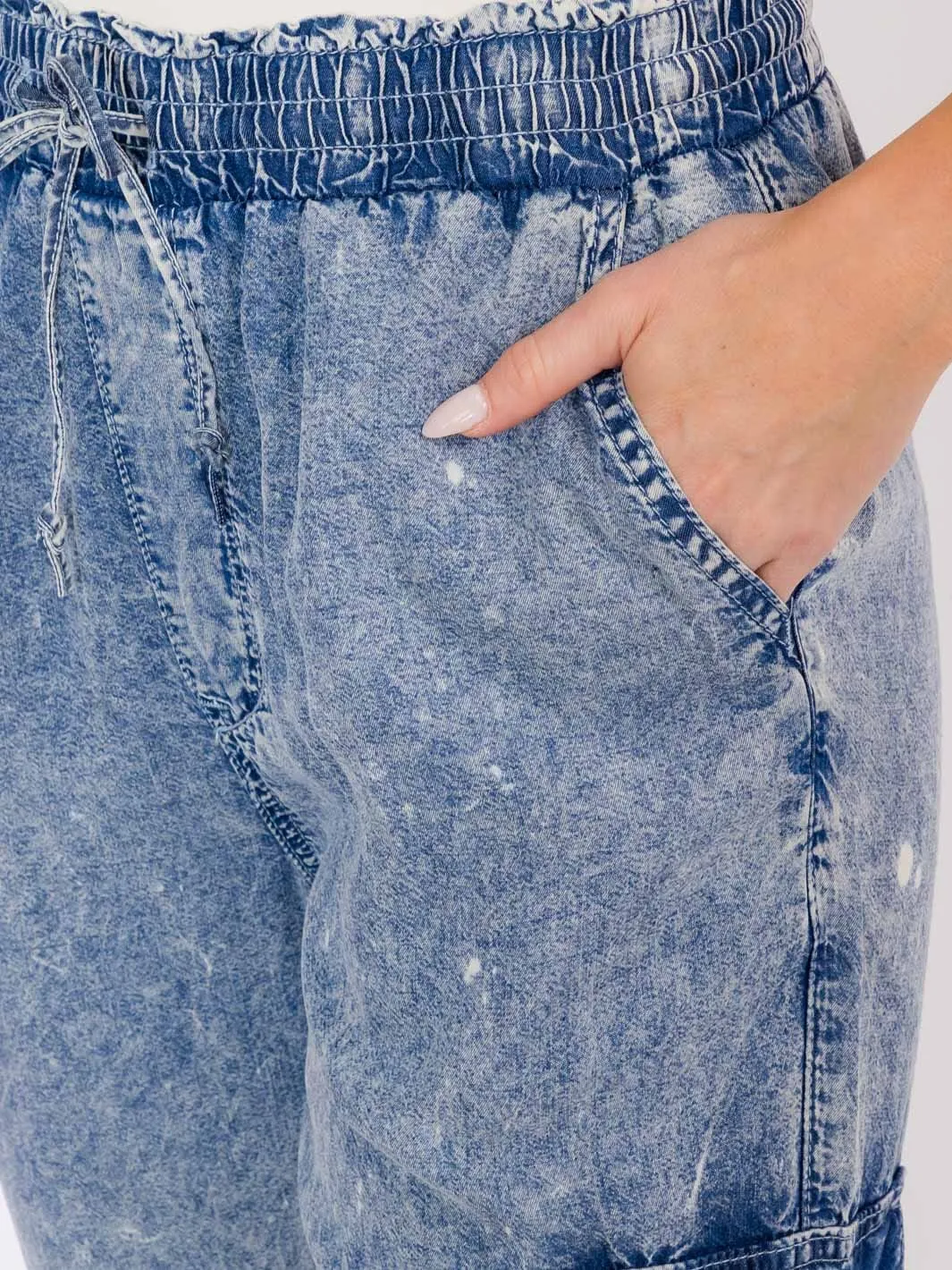 WOMEN'S ELASTIC WAIST CARGO POCKETS JOGGER CHAMBRAY PANTS