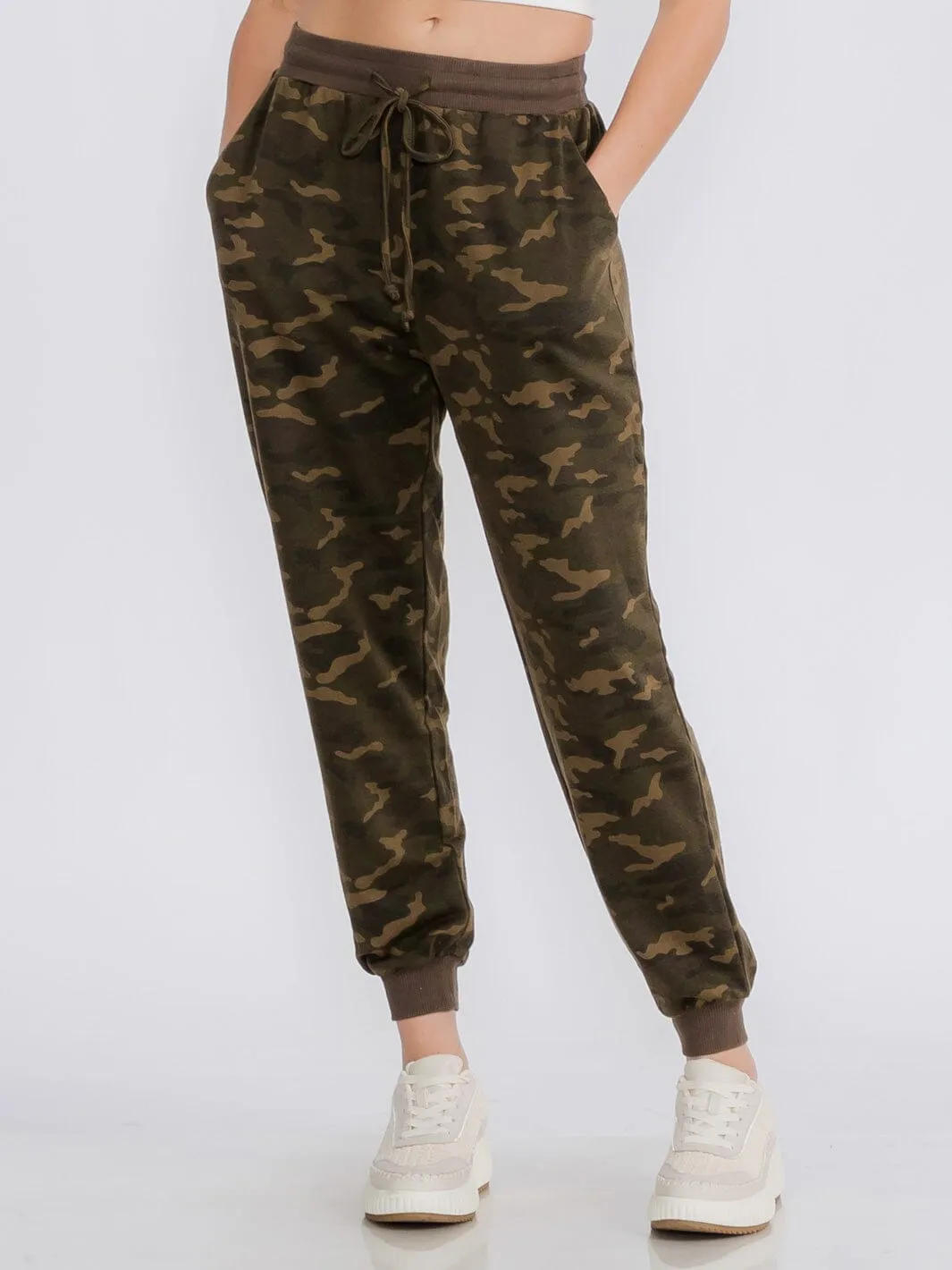 WOMEN'S ELASTIC WAIST POCKETS CAMO PRINT JOGGER PANTS