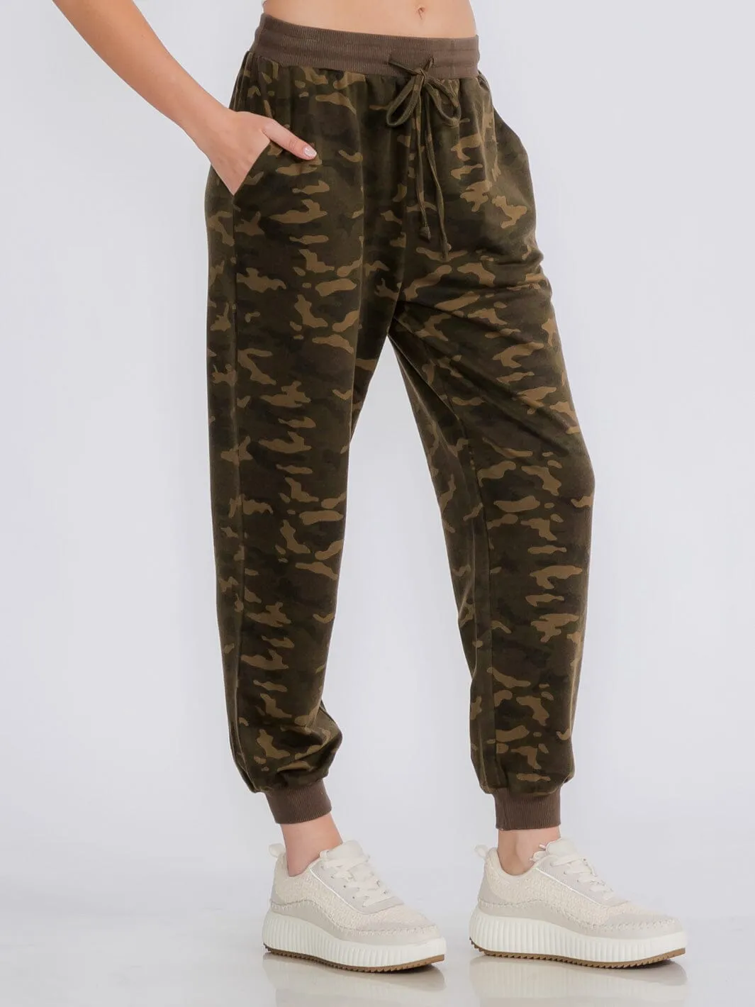 WOMEN'S ELASTIC WAIST POCKETS CAMO PRINT JOGGER PANTS
