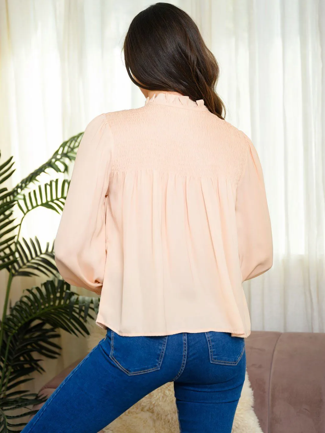 WOMEN'S LONG SLEEVE SMOCKED YOKE TOP