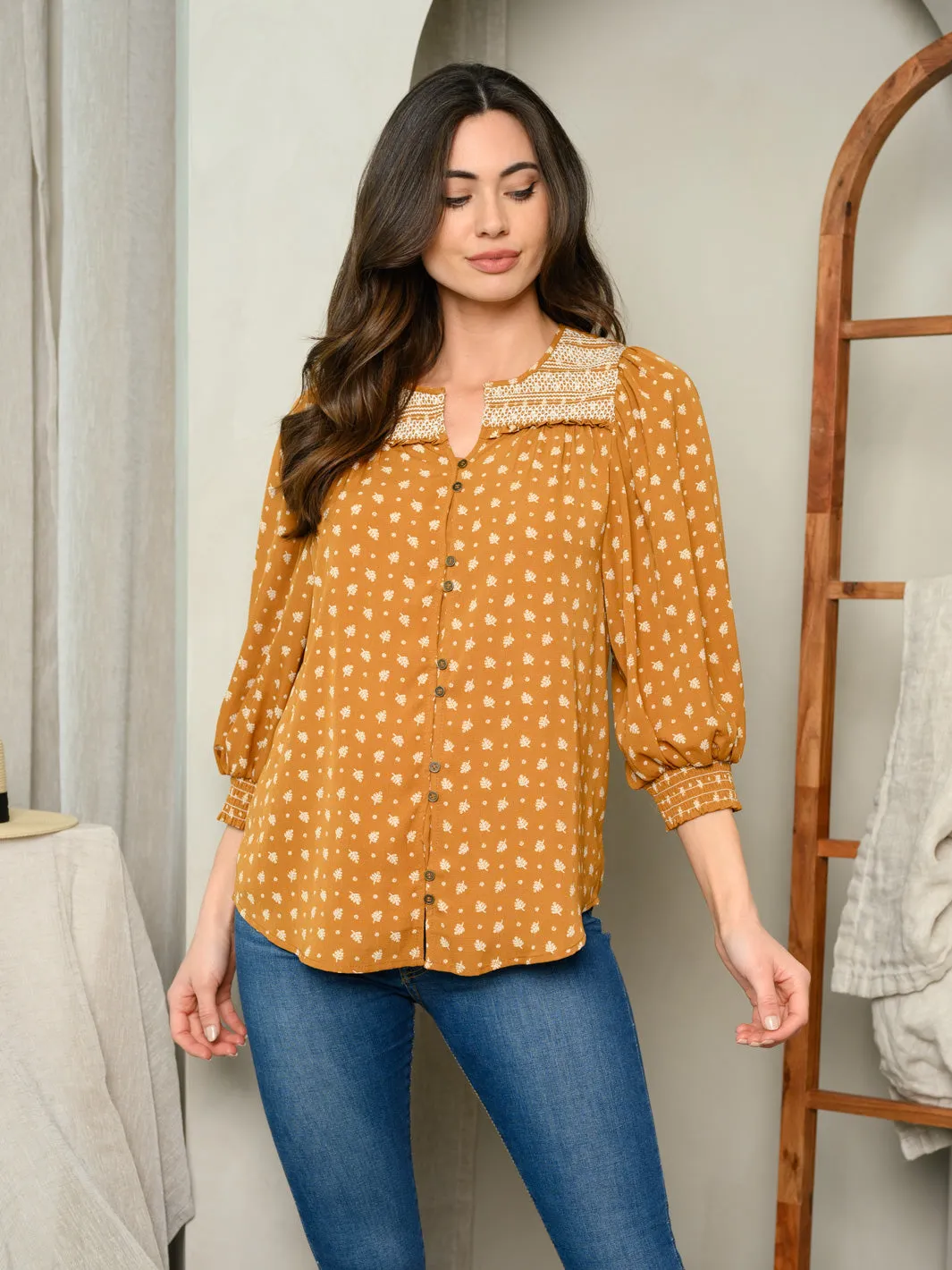 WOMEN'S PUFF SLEEVE SMOCKED YOKE TOP